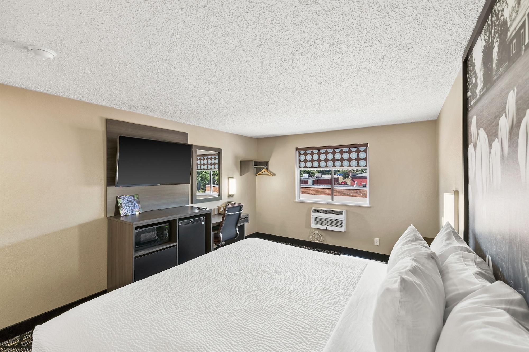 Super 8 By Wyndham Charlottesville Exterior foto